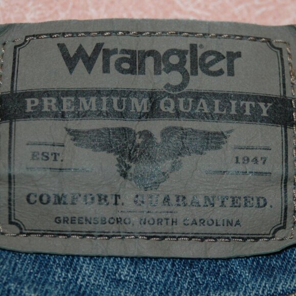 Men's Wrangler Jeans 38 X 34 Relaxed Fit - Picture 6 of 9
